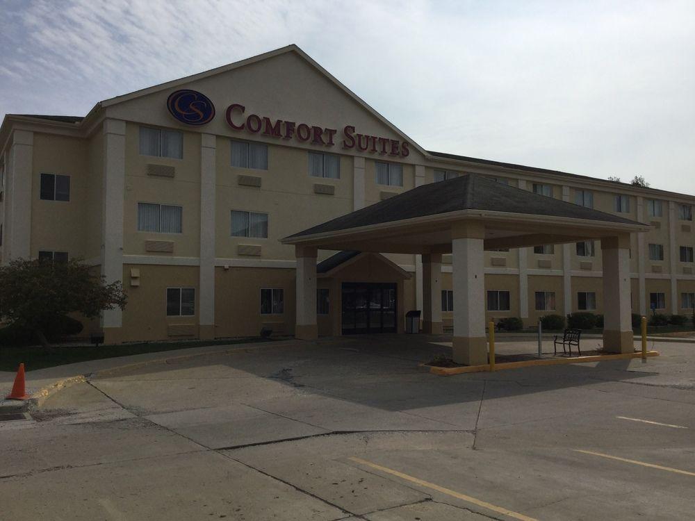 Comfort Suites Terre Haute University Area Bagian luar foto